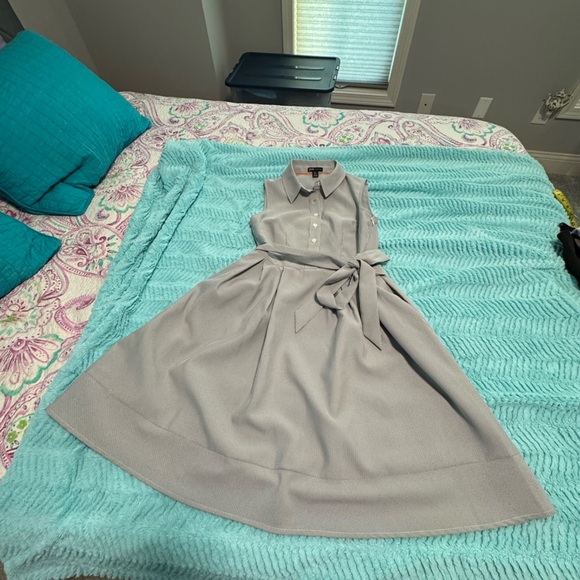 Jones New York Gray and White Stripe Sleeveless Sundress Size 2 - Picture 3 of 12